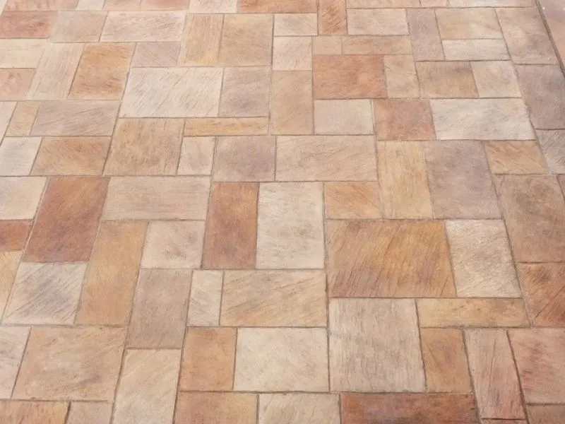 Bề mặt sau khi thi công cần được bảo dưỡng để tránh rạn nứt và gia tăng tuổi thọ